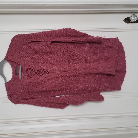 *Sold* Dark Pink Sweater - Picture 1 of 11